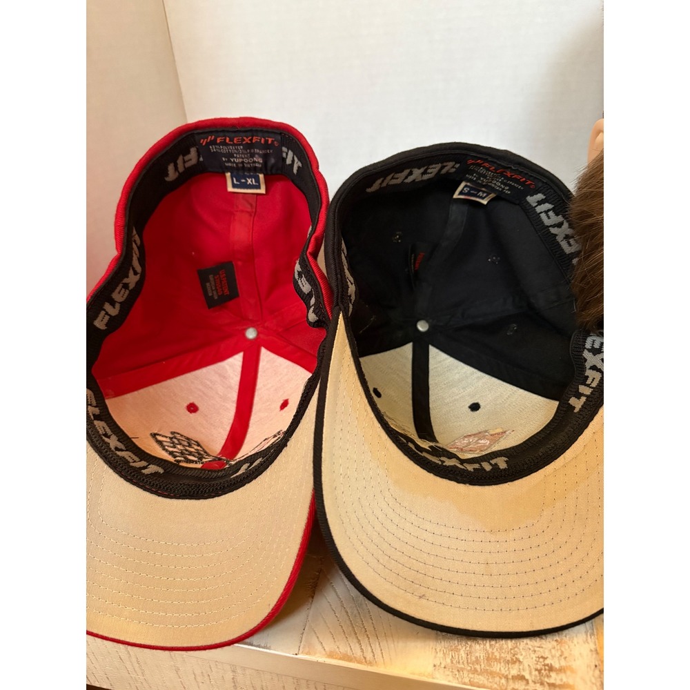 Lot of 2 Corvette C5 Logo Flexfit Hats Black Red Embroidered Baseball Caps Mens - Picture 6 of 10